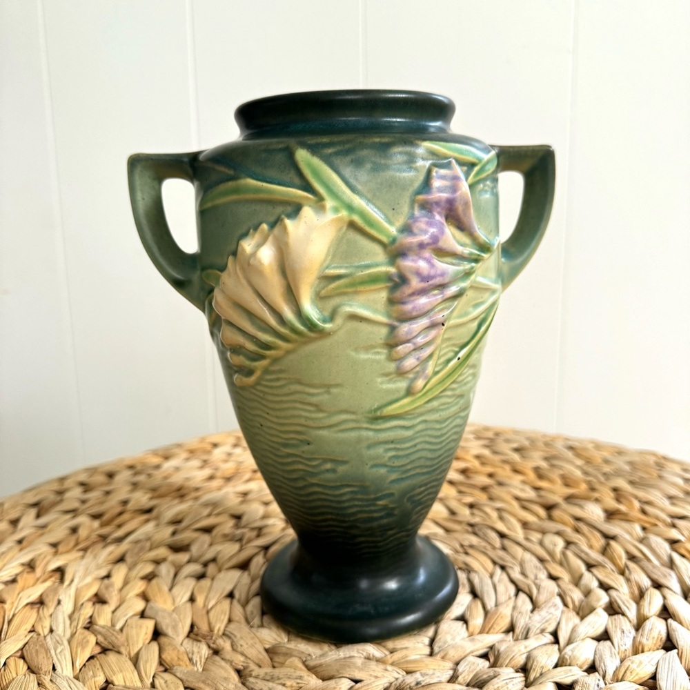 Vintage Roseville USA Freesia Pottery Vase